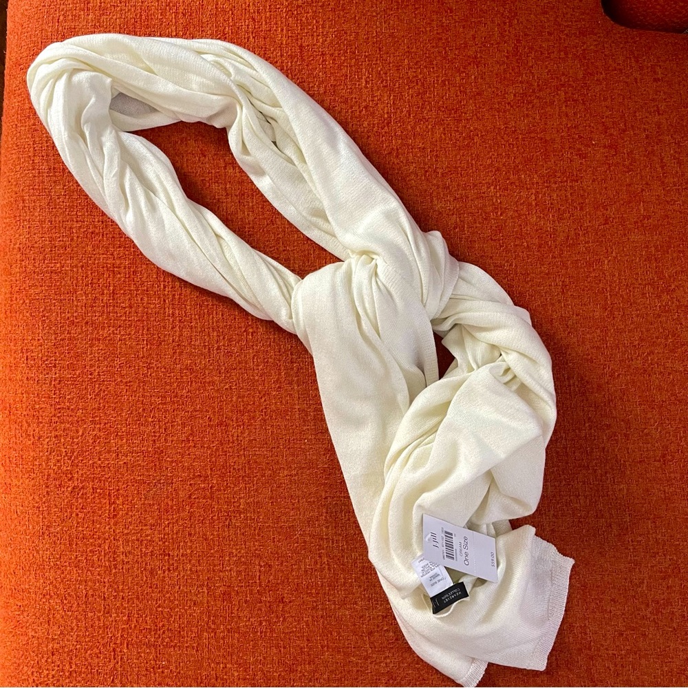Jill soft IVORY scarf NWT